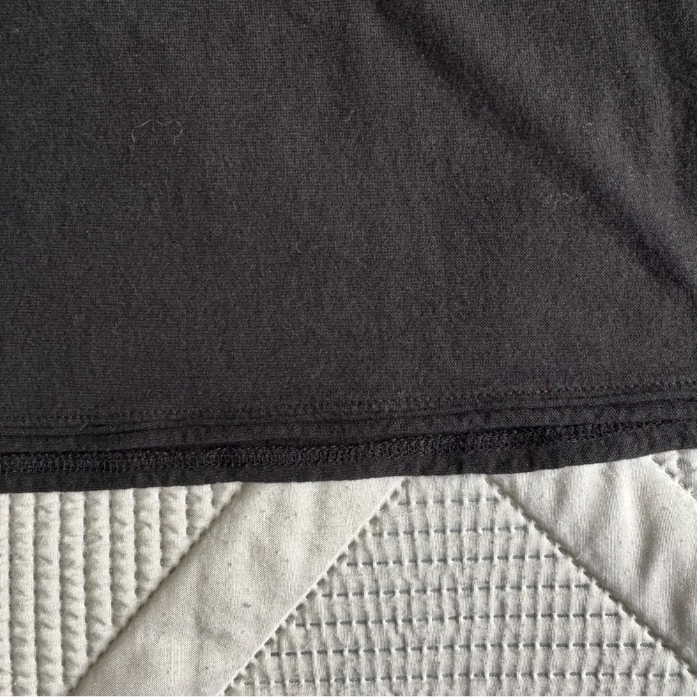 LOFT Black Flutter Sleeve Tee w silk trim at neck and sleeves Sz M - Picture 5 of 5